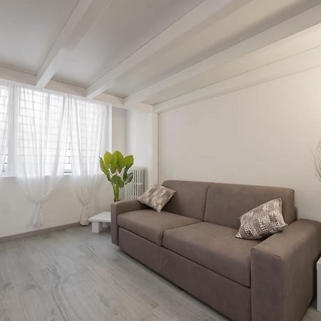I Host Apartment - Neera 22 Милано Екстериор снимка