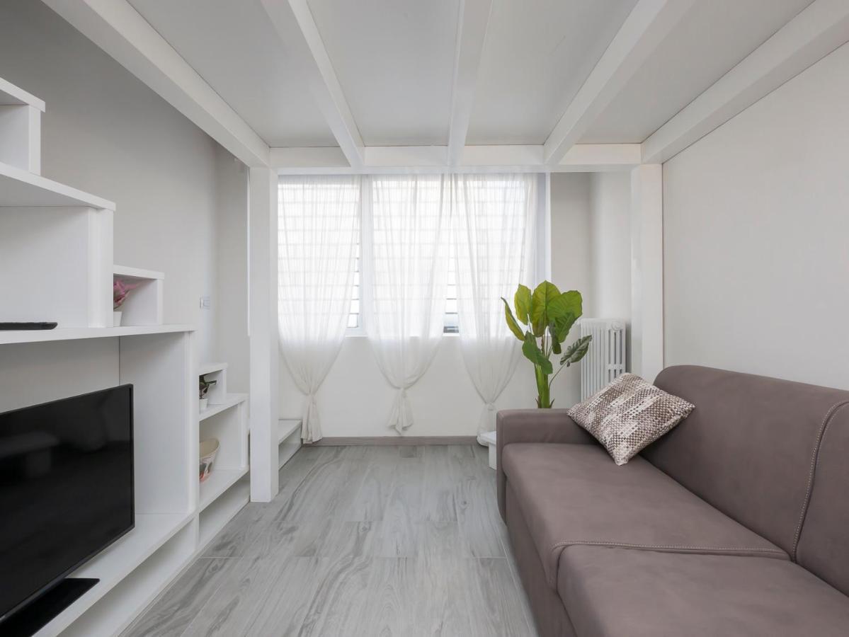 I Host Apartment - Neera 22 Милано Екстериор снимка