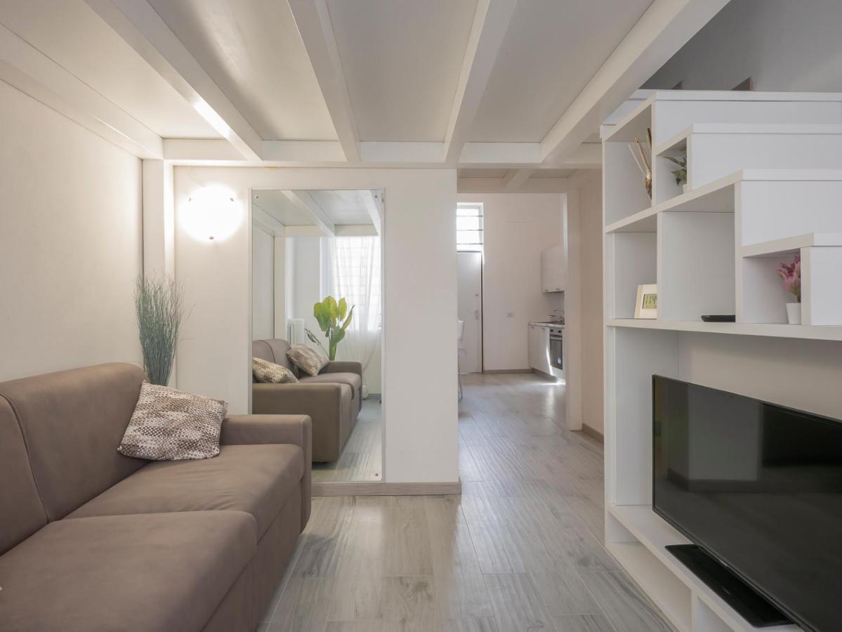I Host Apartment - Neera 22 Милано Екстериор снимка