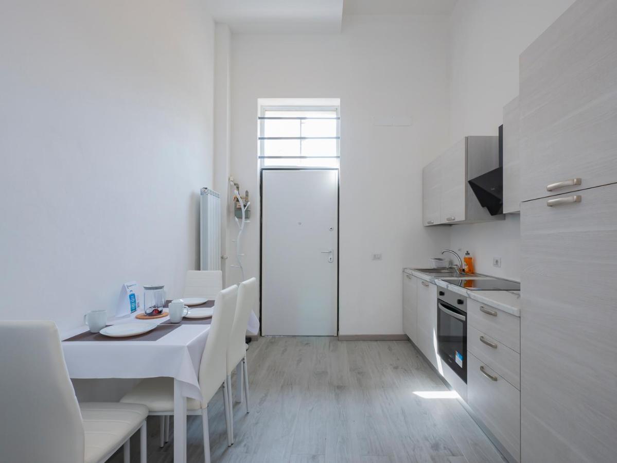 I Host Apartment - Neera 22 Милано Екстериор снимка